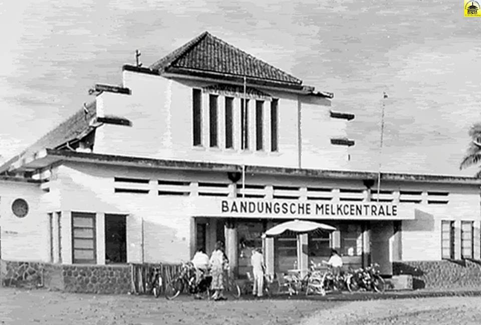 5 Restoran Legendaris di Bandung yang Beroperasi Sejak Era Kolonial Belanda