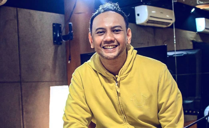 Lucky Widja: Vokalis Elemen dan Jejak Lagu-Lagu Abadi