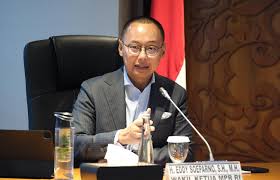 Eddy Soeparno Dorong RUU Perubahan Iklim Jadi Payung Hukum Nasional