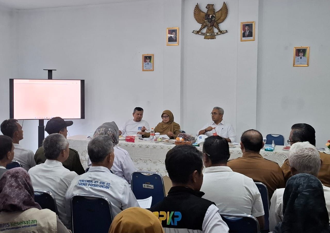Wali Kota Bandung Tinjau Keluhan Warga Pasir Endah soal Banjir Kiriman