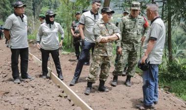 Kolaborasi Pemkab Bandung dan TNI, Jalan Perbatasan Cipelah–Cianjur Diperbaiki