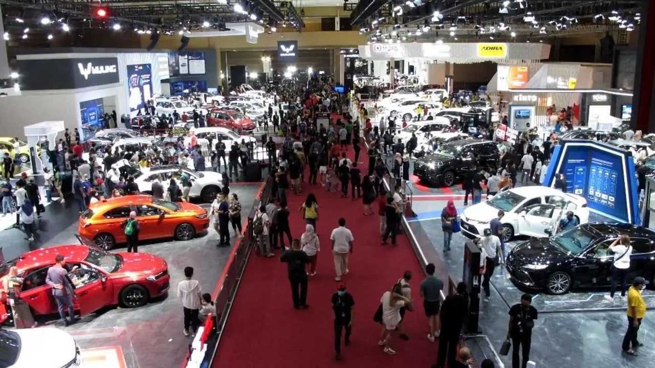 Zeekr 009 dan 7X, Mobil Premium China Debut di IIMS 2026