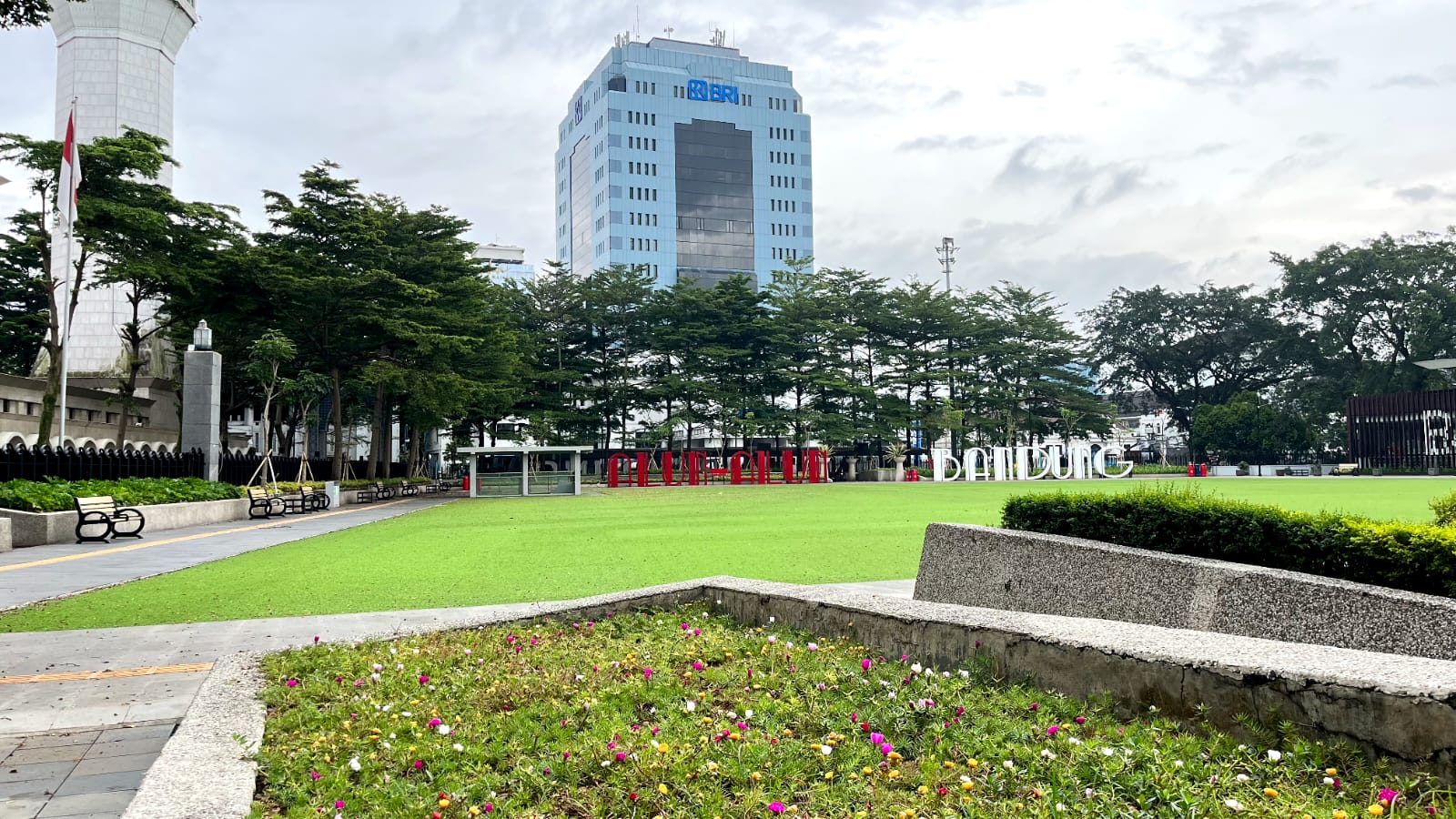 Gunakan Konsep Historic Urban Landscape Alun-alun Kota Bandung Akan Diiata Menjadi Kawasan Bersejarah