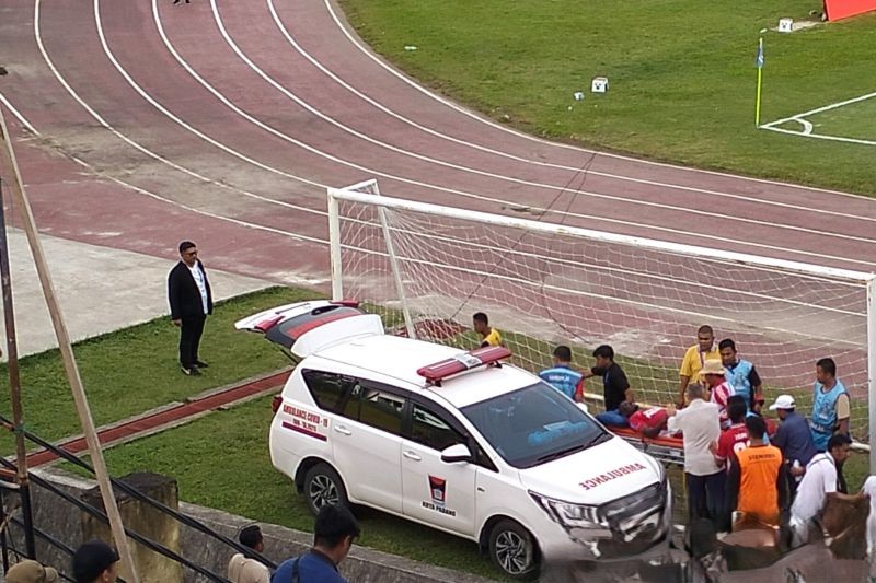 Semen Padang Raih Kemenangan, Ravy Tsouka Dilarikan ke Rumah Sakit Usai Laga