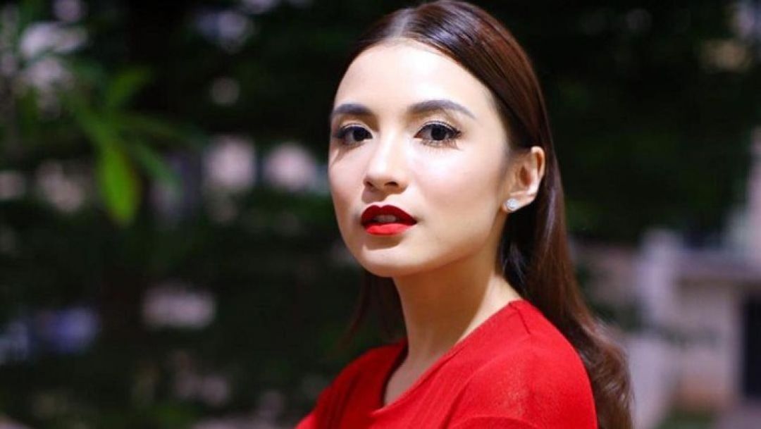 Hangatnya Perayaan Imlek Selebritas Tanah Air, dari Chelsea Olivia hingga Edric Tjandra