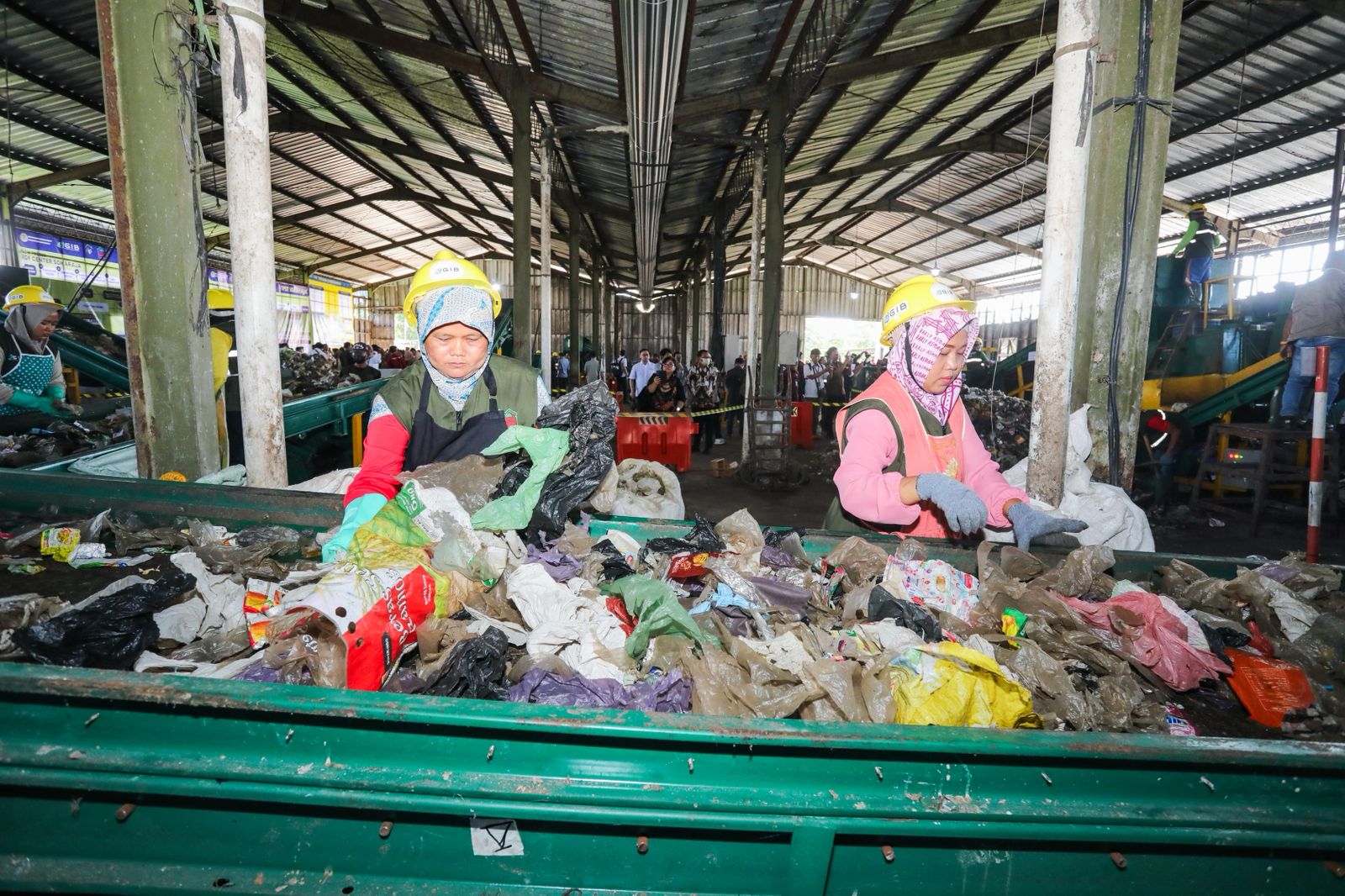 Wali Kota Bandung Bawa Tujuh Camat Belajar Pengolahan Sampah ke Banyumas