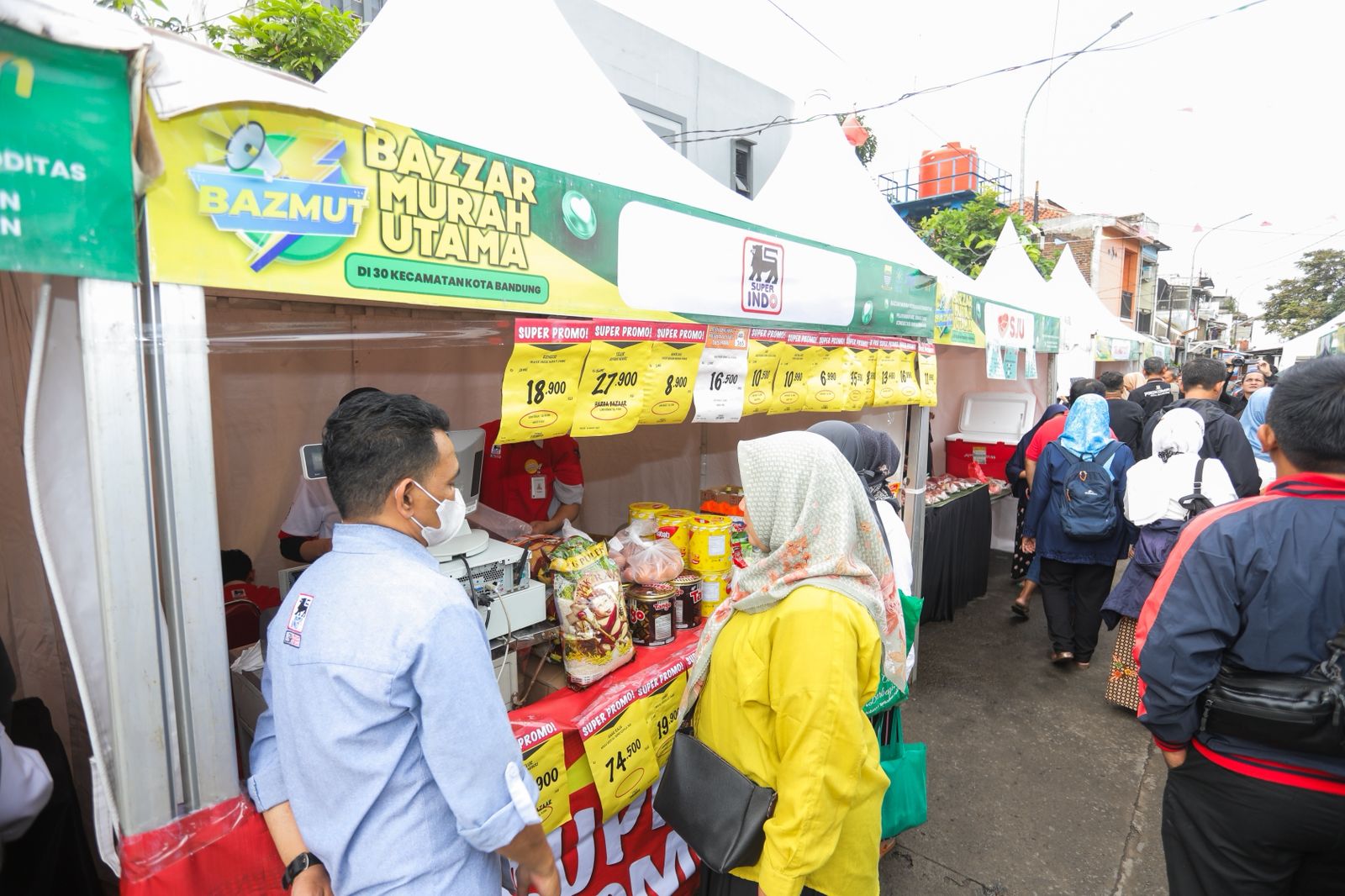 Bazmut Sesi II di Regol, Warga Antusias Sambut Harga Terjangkau Jelang Idulfitri