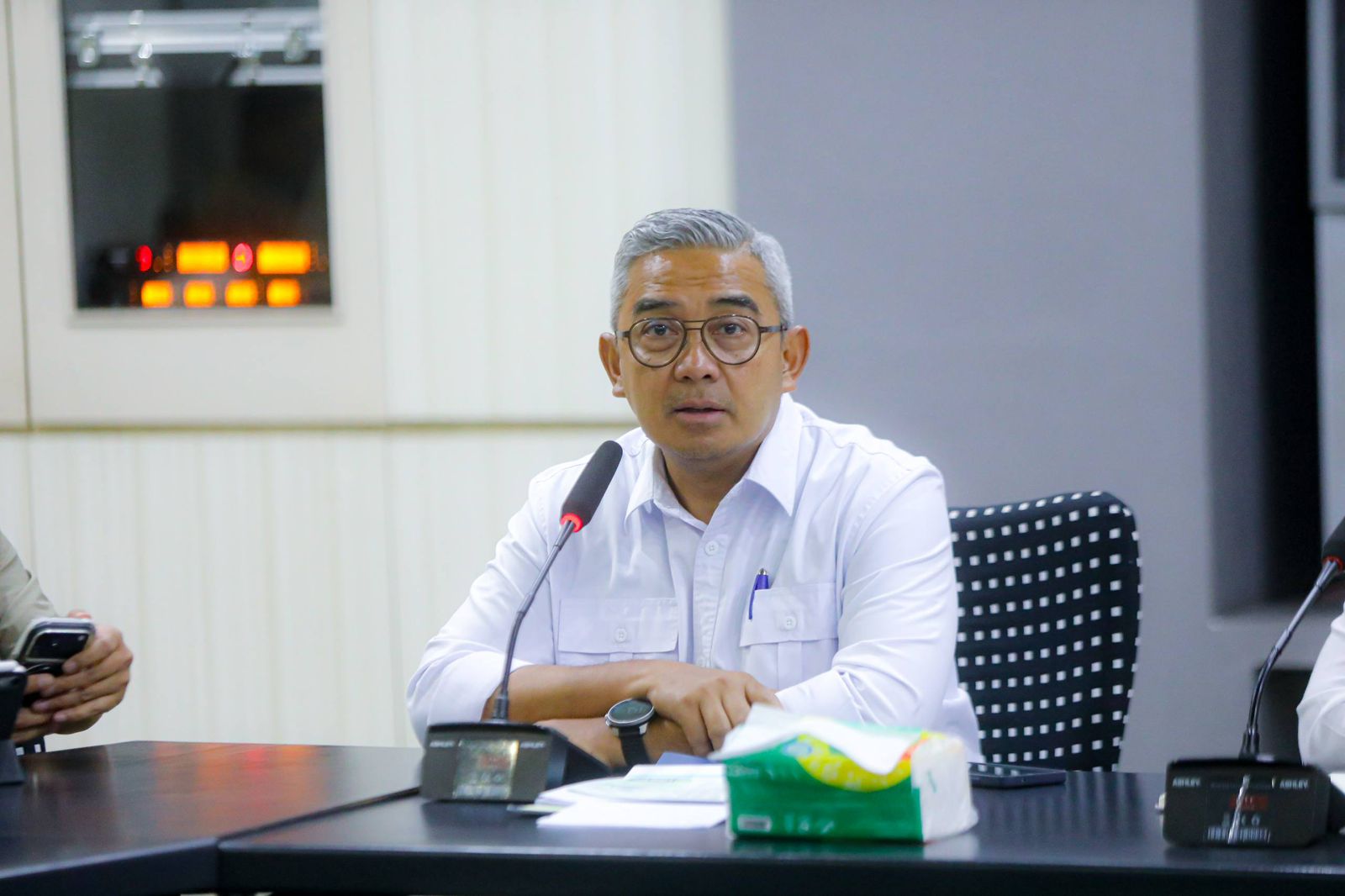 Farhan Isyaratkan Tutup Lokasi PKL Jika Ada Tumpukan Sampah