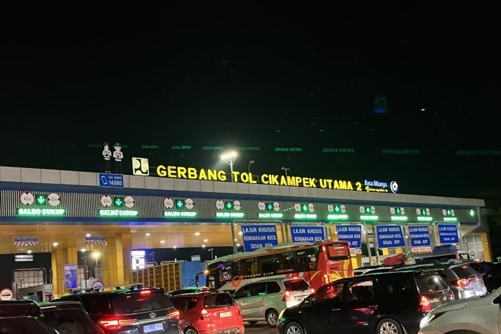 H-6 Lebaran 23 Ribu Kendaraan Melintas Cikampek Utama, Jasa Marga Tambah Gardu