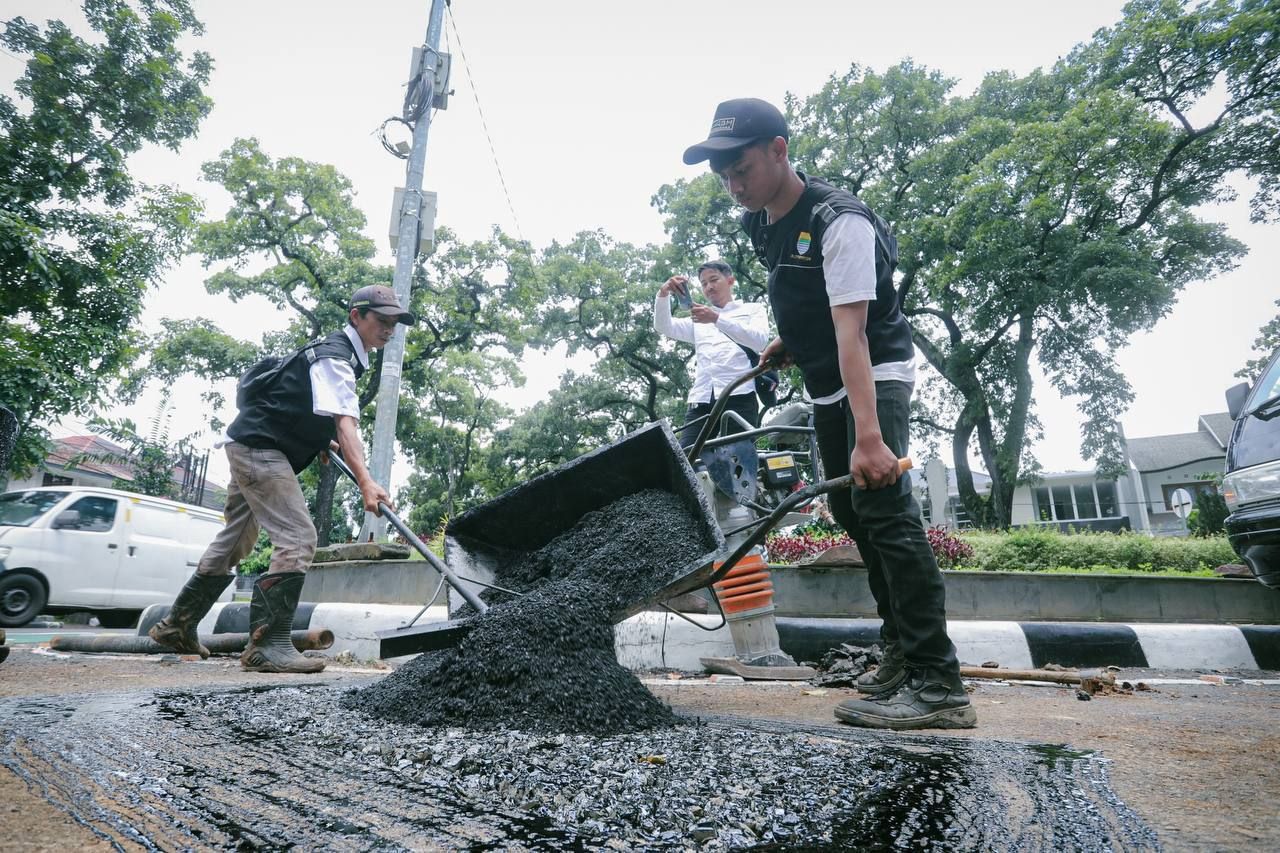 Pemkot Bandung Genjot Perbaikan Jalan dan Trotoar, Drainase Jadi Fokus