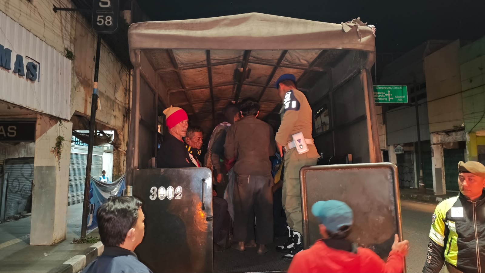 Operasi Malam, 70 PPKS Terjaring Dinsos Kota Bandung