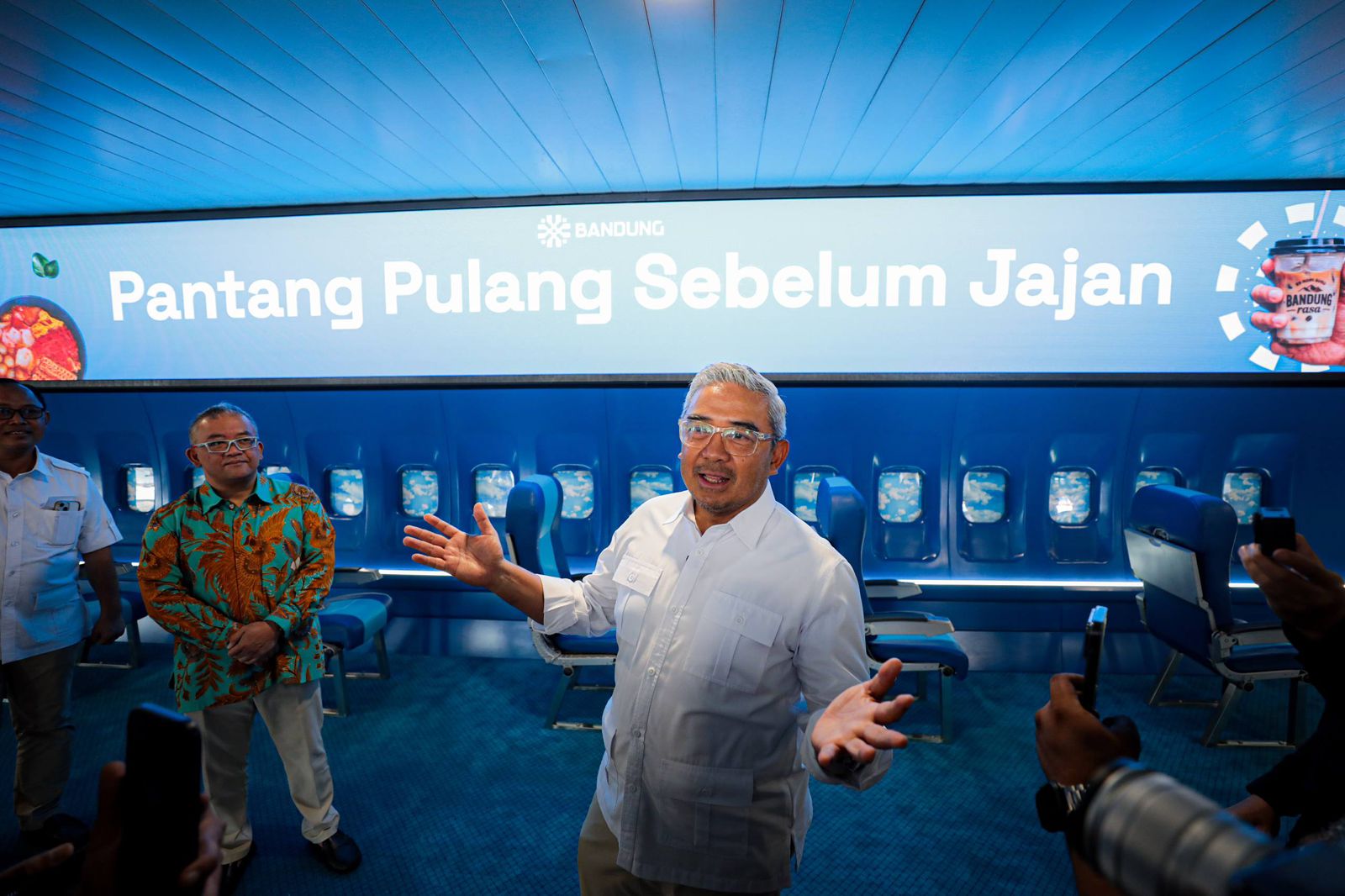 Wisatawan Mulai Berdatangan Lewat Bandara Husein, Pemkot Bandung Perkuat Branding Kota