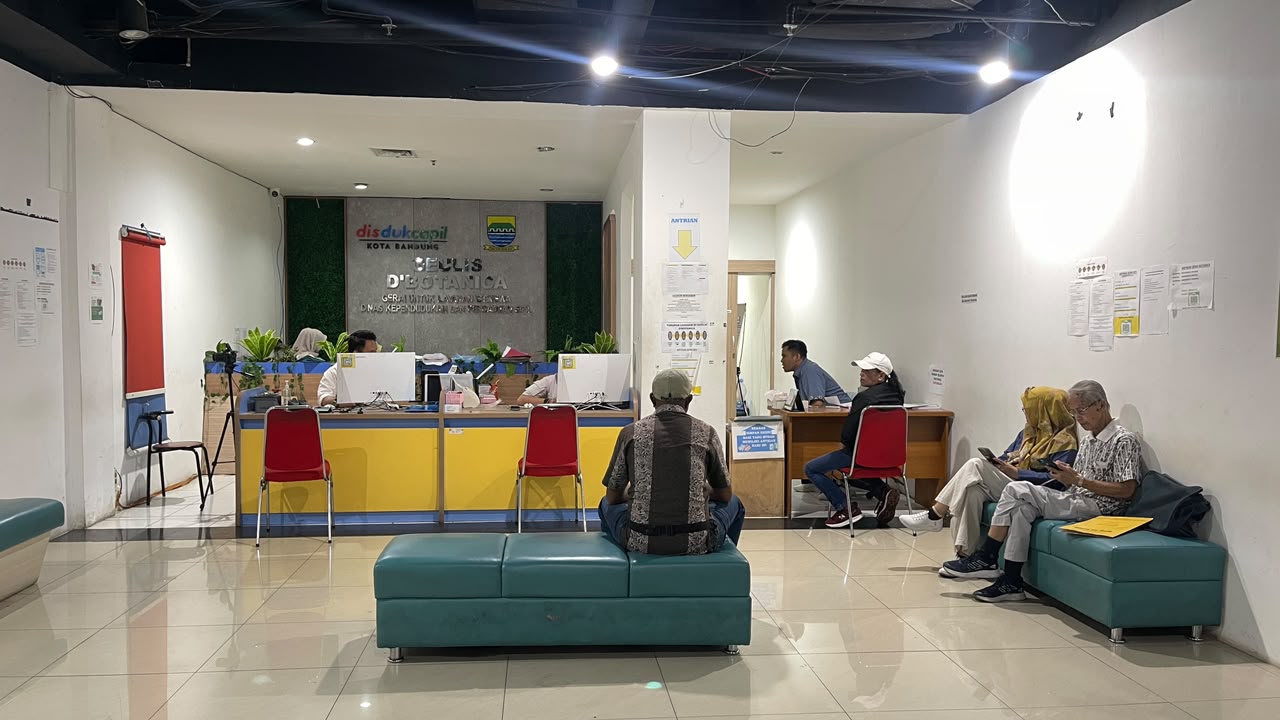 Layanan Adminduk Geulis Disdukcapil Kota Bandung Hadir di Gerai d’Botanica, Bisa Selesai Lebih Cepat