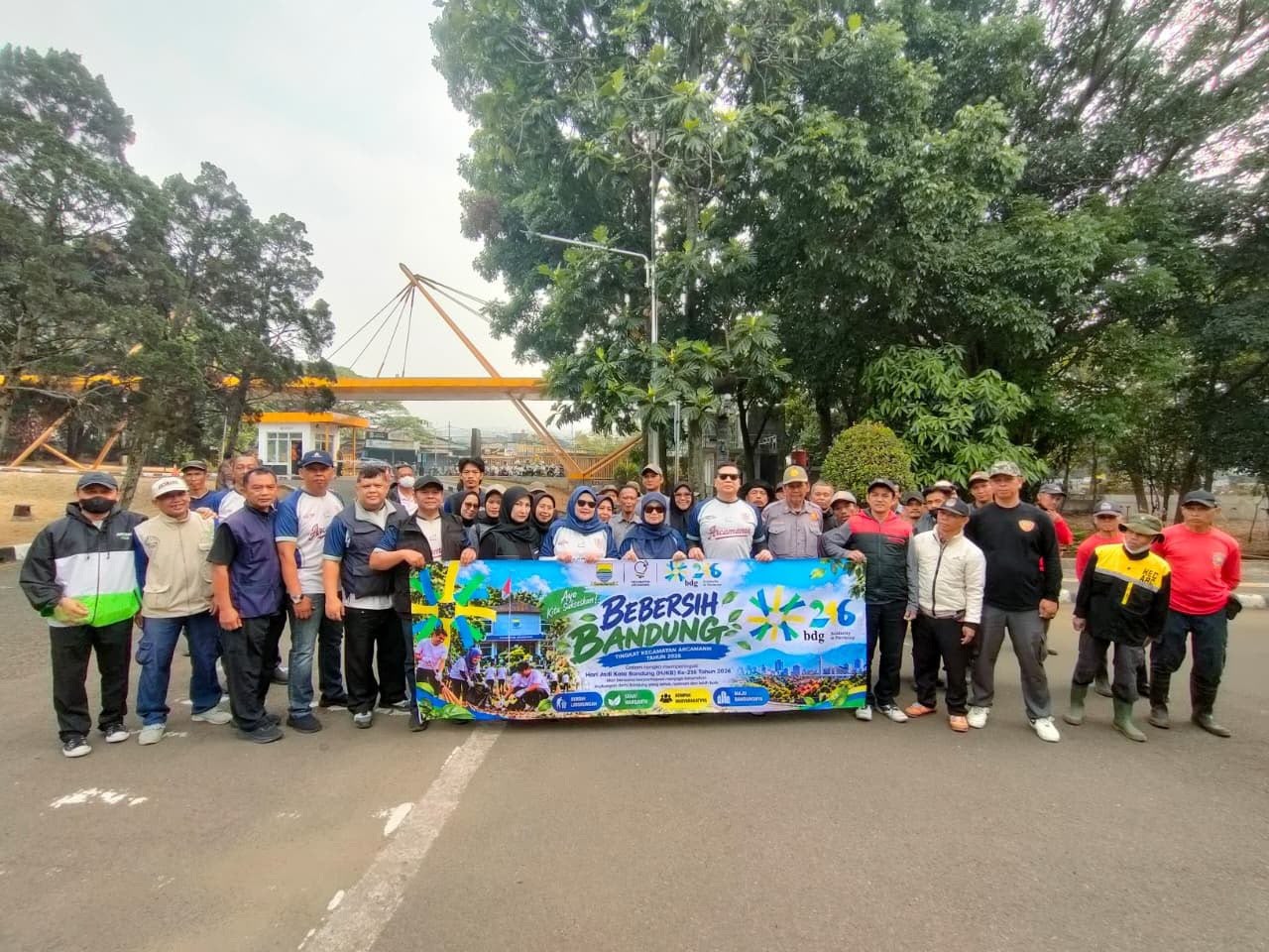 Jelang HJKB ke-216, Warga Bandung Serentak Turun ke Jalan Ikut Bebersih Bandung