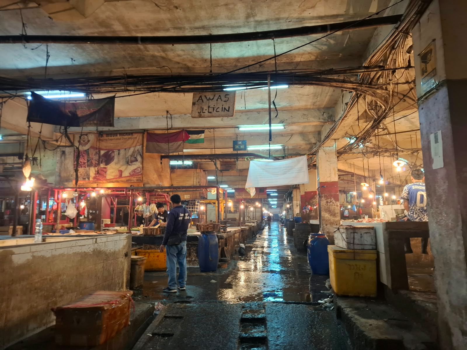 Pembangunan Pasar Ciroyom Bandung Mulai Berjalan, Pedagang Berharap Beres Sebelum Ramadan